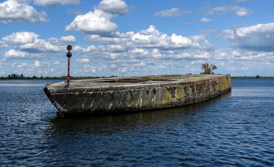 Trasa nr 3 - rejs na betonowiec, Jezioro Dąbie, Wieża Bismarcka